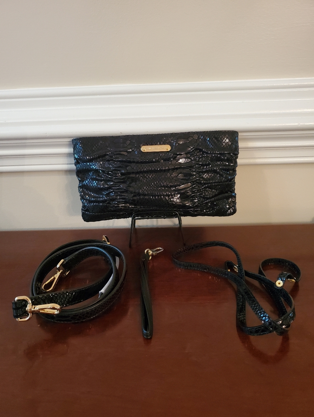 Michael Kors - Faux Snakeskin - 3 Way Convertible Clutch, Shoulder & Crossbody - Picture 12 of 15